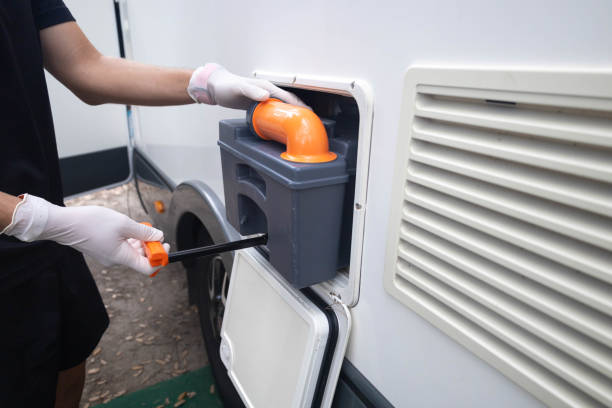 Porta potty delivery and setup in Fort Wayne, IN